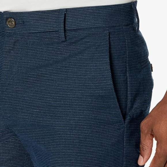 Goodthreads Slim-Fit Wrinkle-Free Comfort Stretch Chino, Navy Houndstooth, 33x29 - Picture 4 of 5